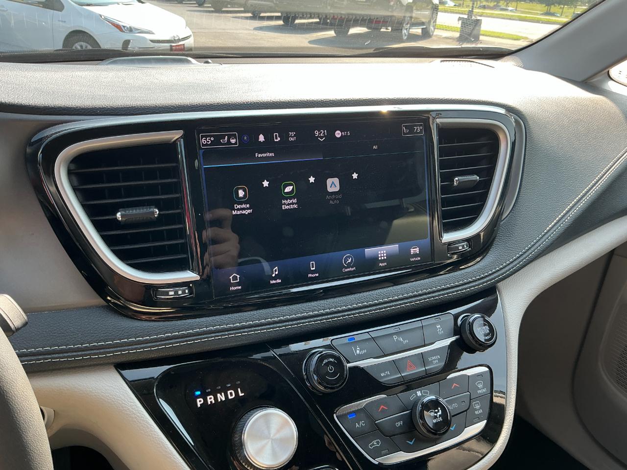Chrysler Pacifica Hybrid Touring L FWD 2023