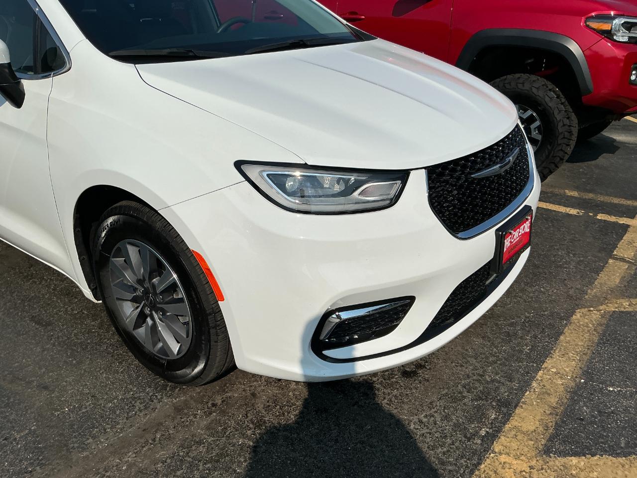 Chrysler Pacifica Hybrid Touring L FWD 2023