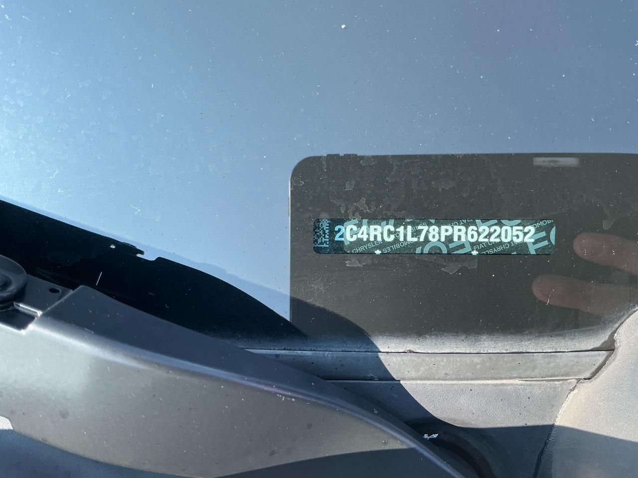 Chrysler Pacifica Hybrid Touring L FWD 2023
