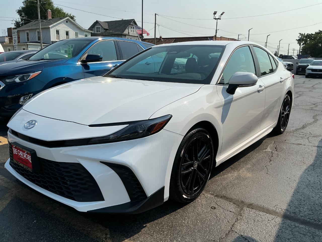 Toyota Camry SE (Natl) 2025
