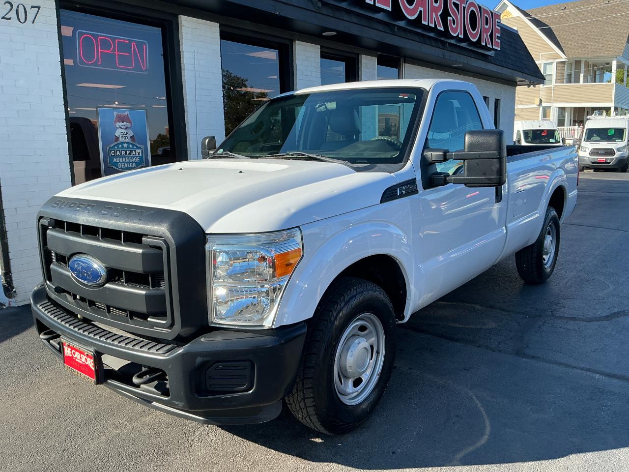 Ford Super Duty F-250 SRW 2WD Reg Cab 137" XLT 2015