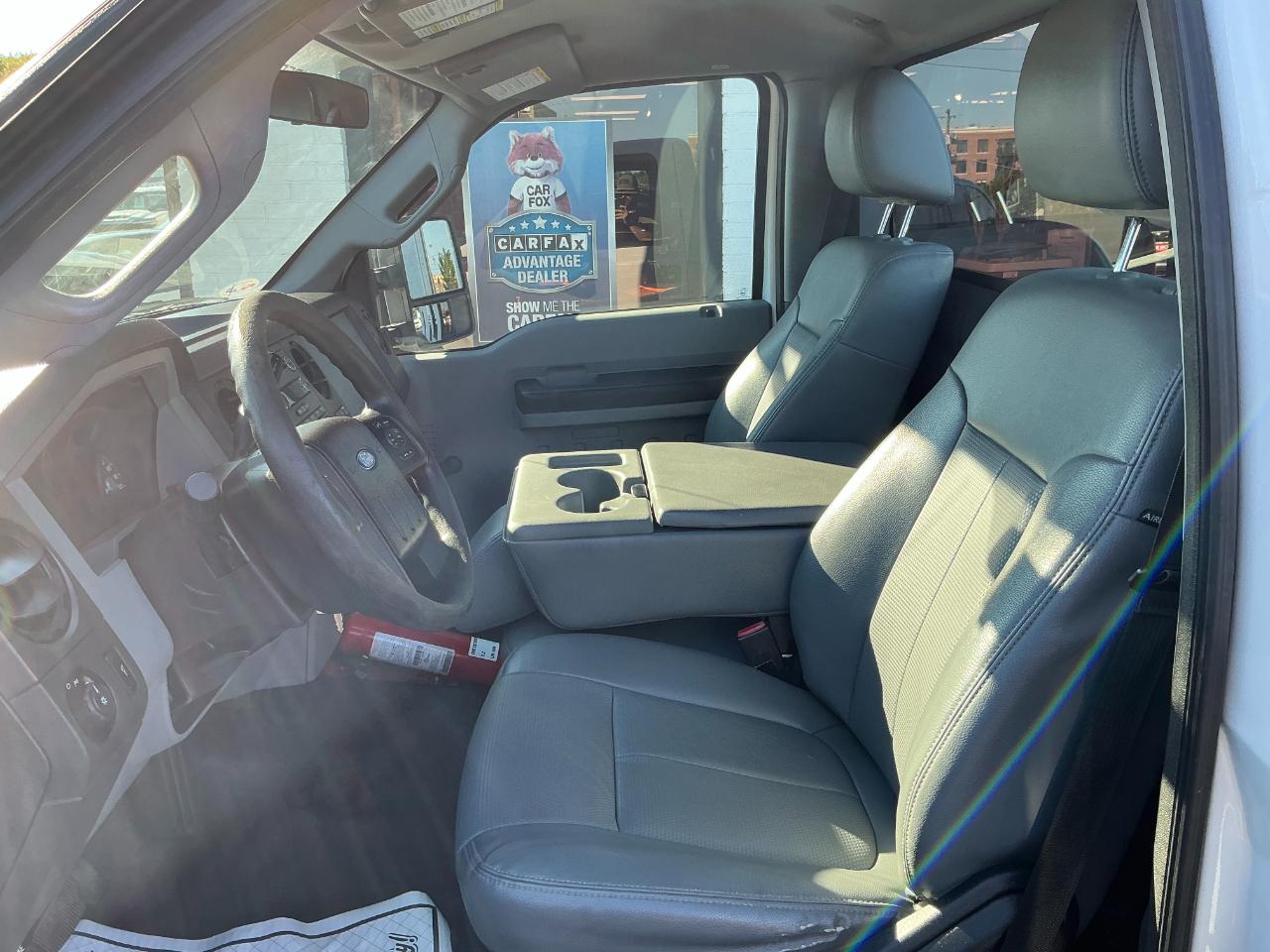 Ford Super Duty F-250 SRW 2WD Reg Cab 137" XLT 2015