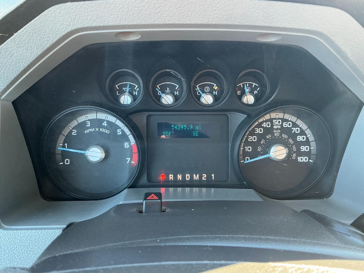 Ford Super Duty F-250 SRW 2WD Reg Cab 137" XLT 2015
