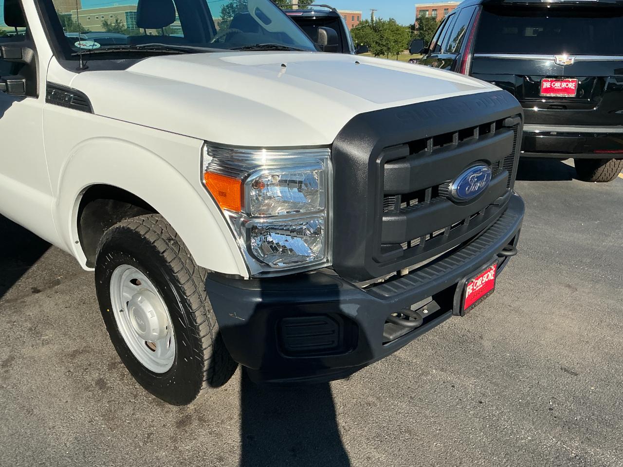 Ford Super Duty F-250 SRW 2WD Reg Cab 137" XLT 2015