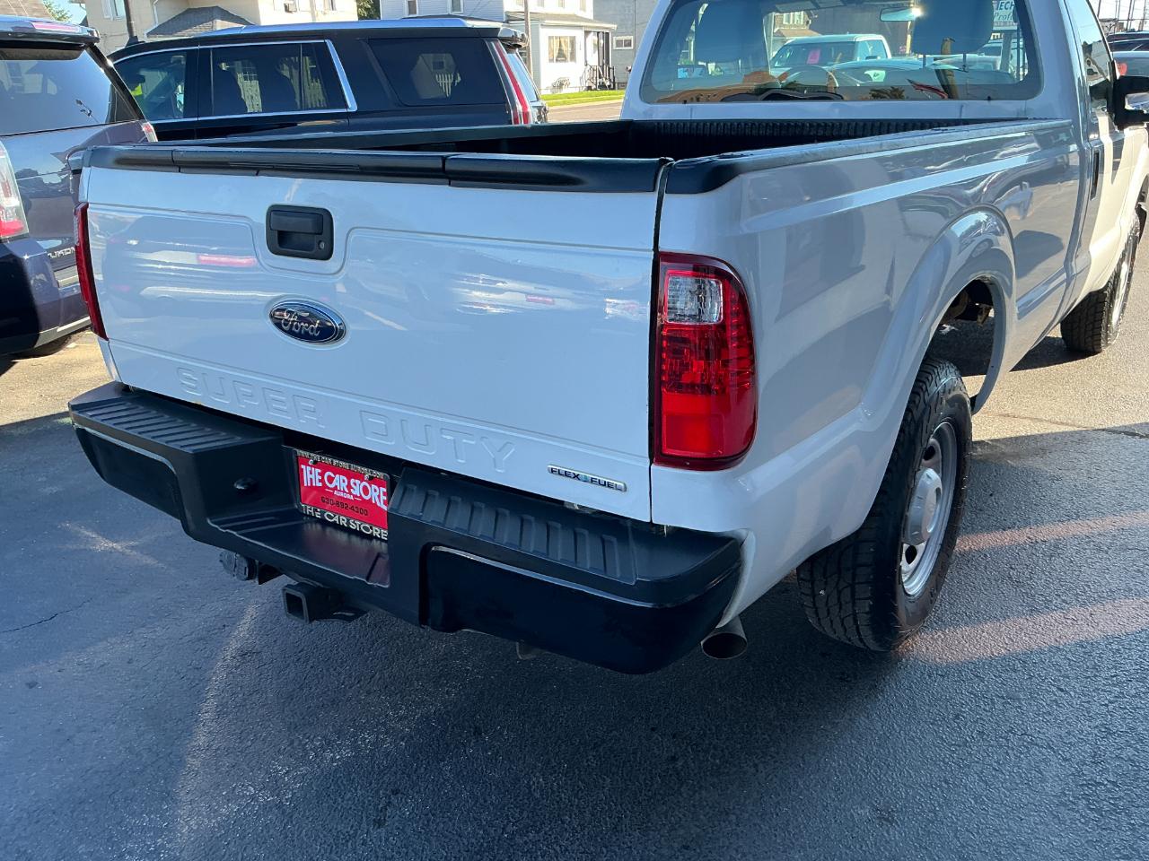 Ford Super Duty F-250 SRW 2WD Reg Cab 137" XLT 2015