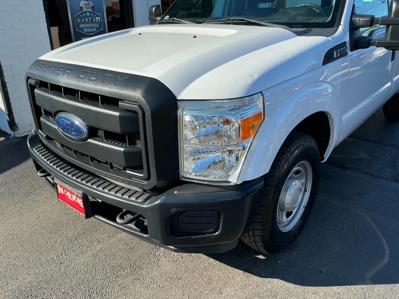 Ford Super Duty F-250 SRW 2WD Reg Cab 137" XLT 2015