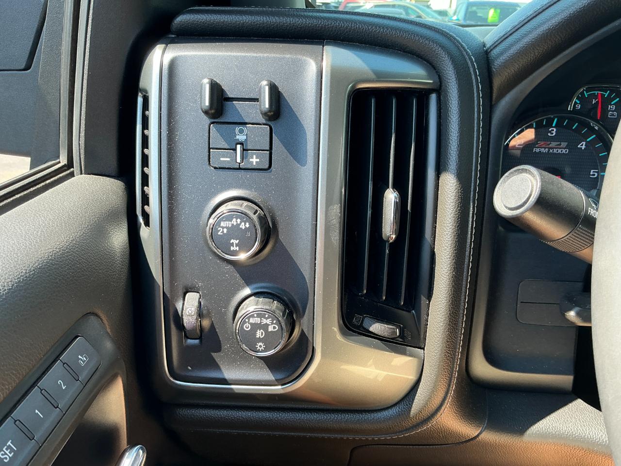 Chevrolet Silverado 1500 4WD Double Cab 143.5" LTZ w/2LZ 2017