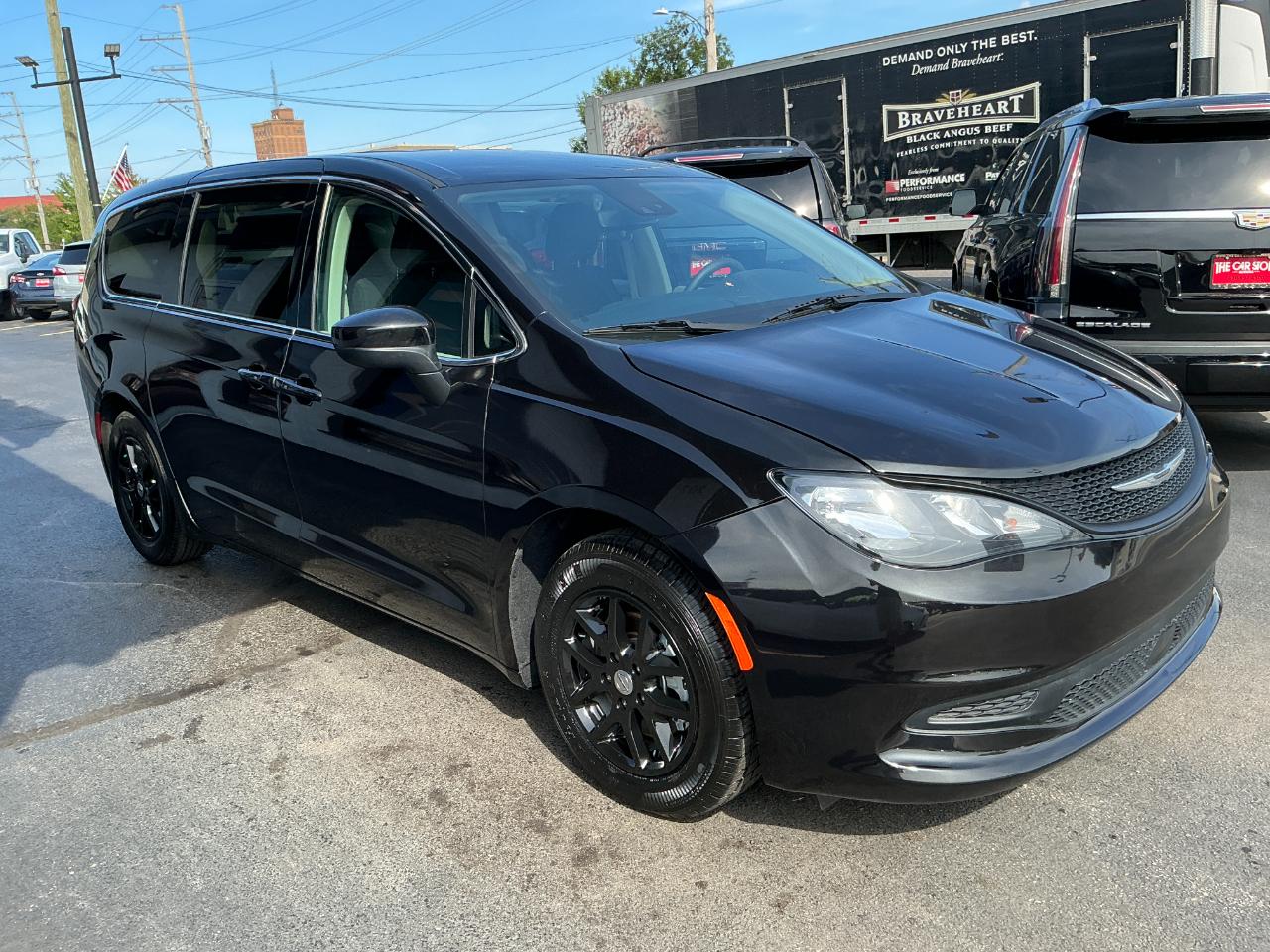 Chrysler Voyager LX FWD 2023