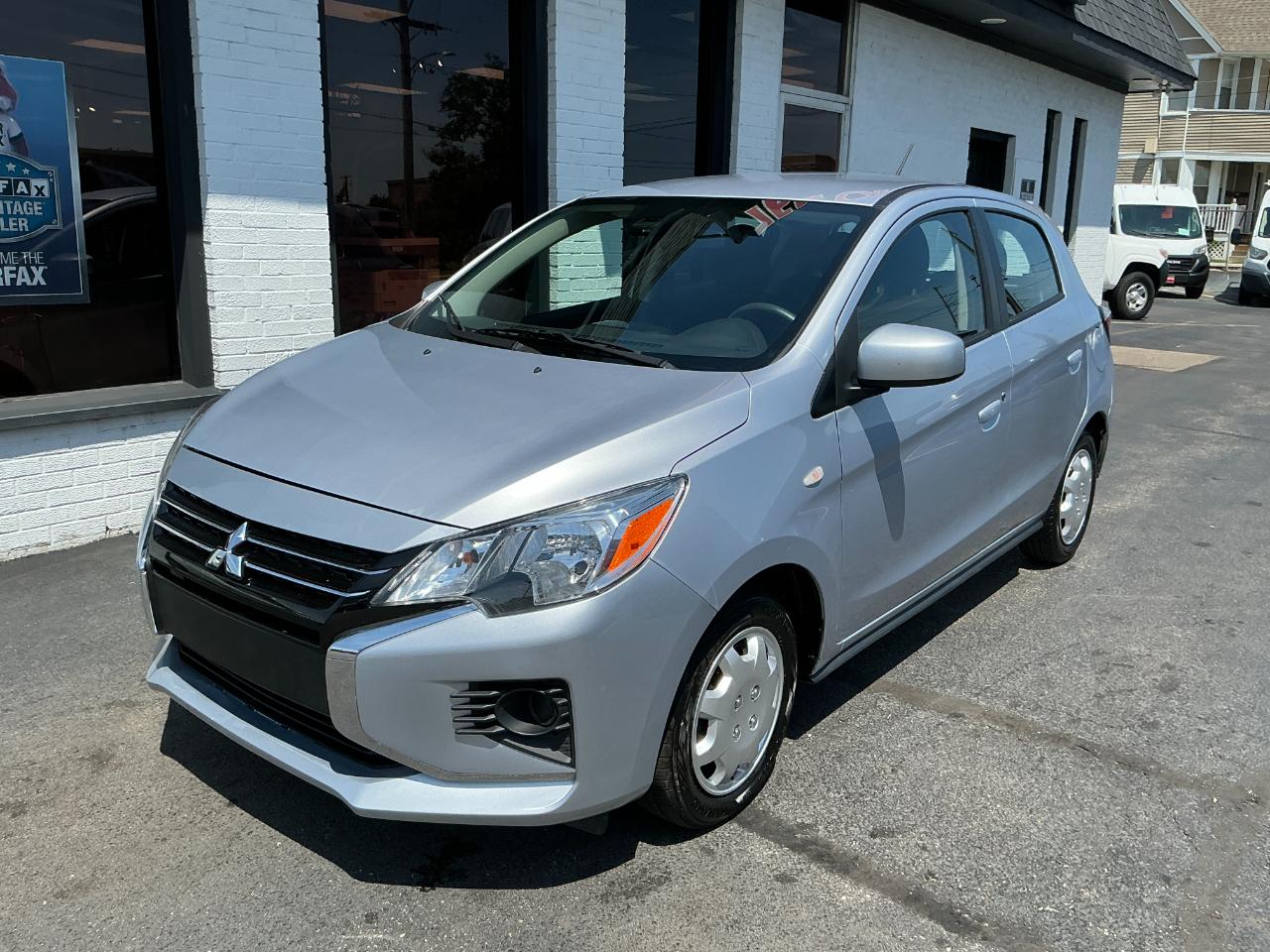 Mitsubishi Mirage ES CVT 2024