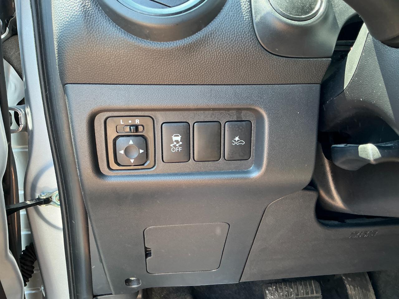 Mitsubishi Mirage ES CVT 2024