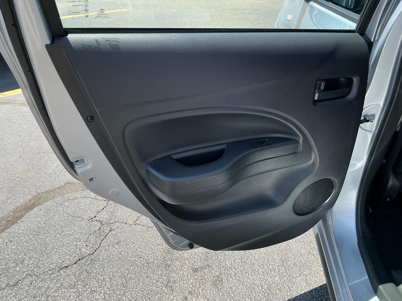 Mitsubishi Mirage ES CVT 2024