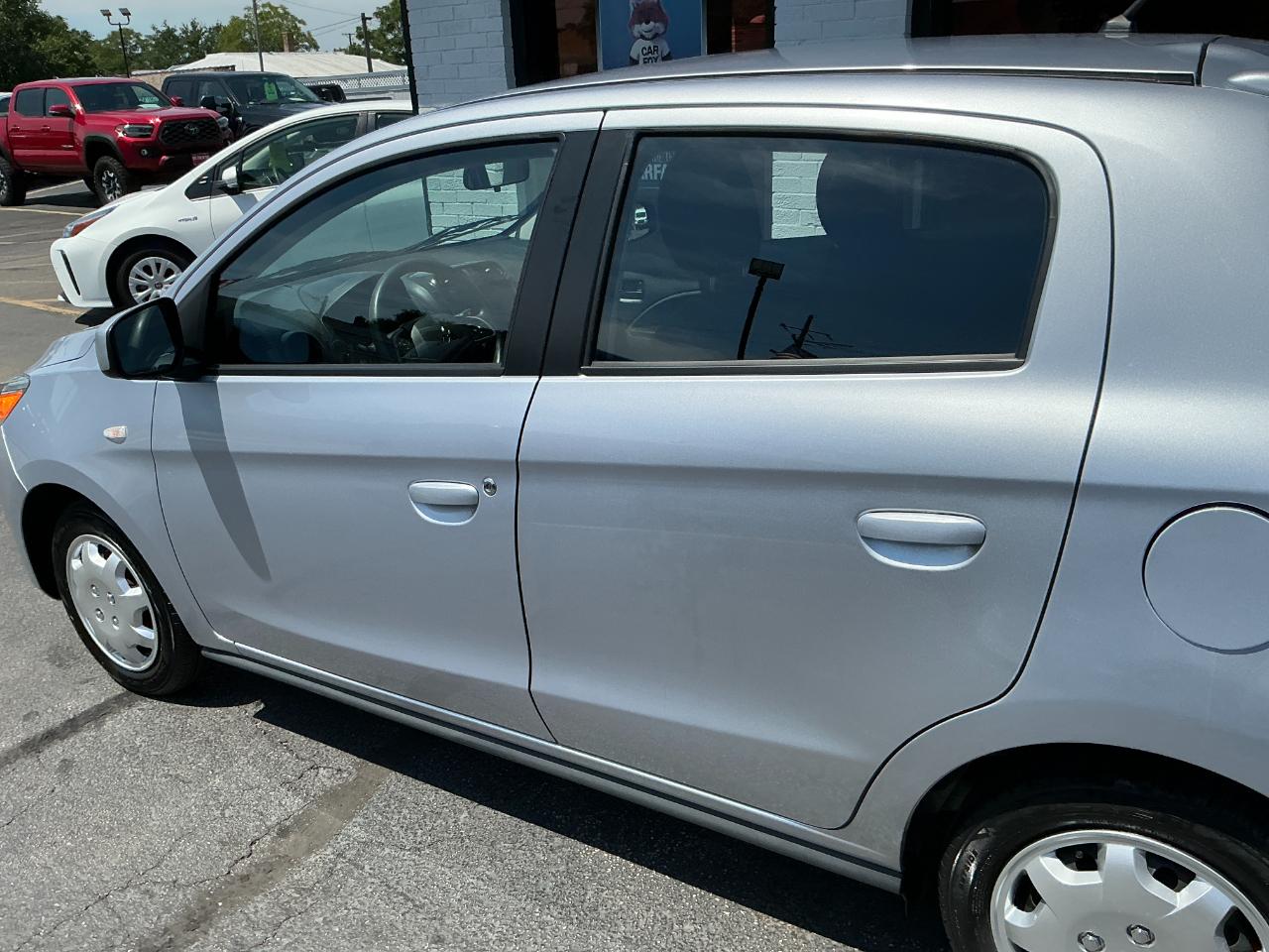 Mitsubishi Mirage ES CVT 2024