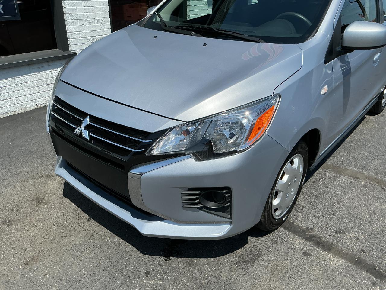 Mitsubishi Mirage ES CVT 2024