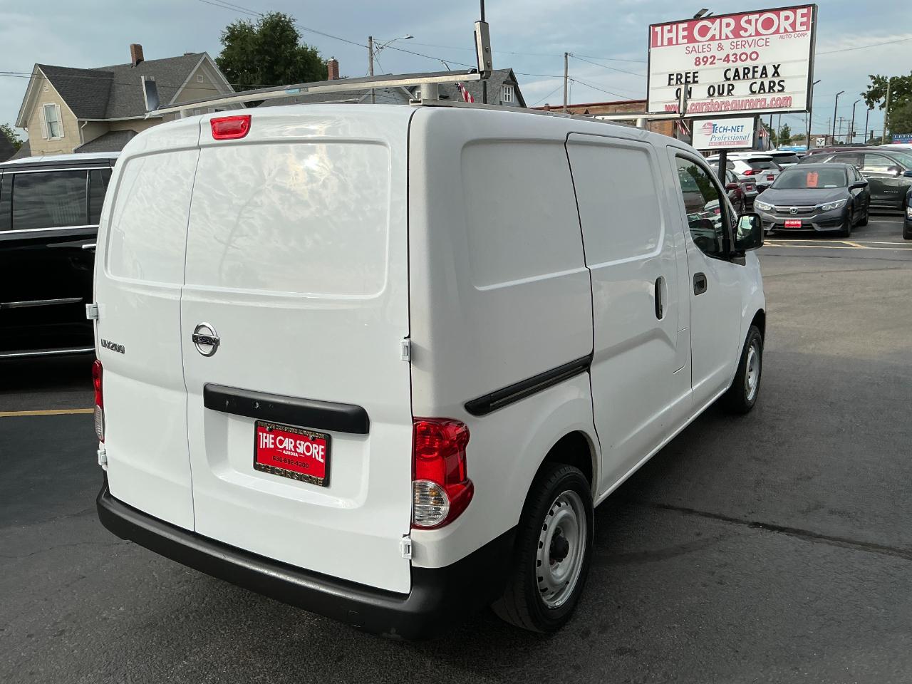 Nissan NV200 Compact Cargo I4 S 2017