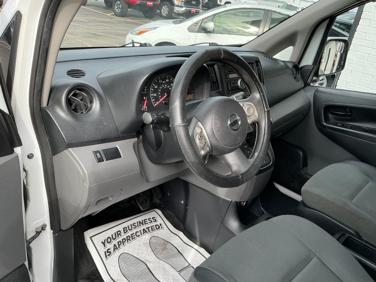 Nissan NV200 Compact Cargo I4 S 2017