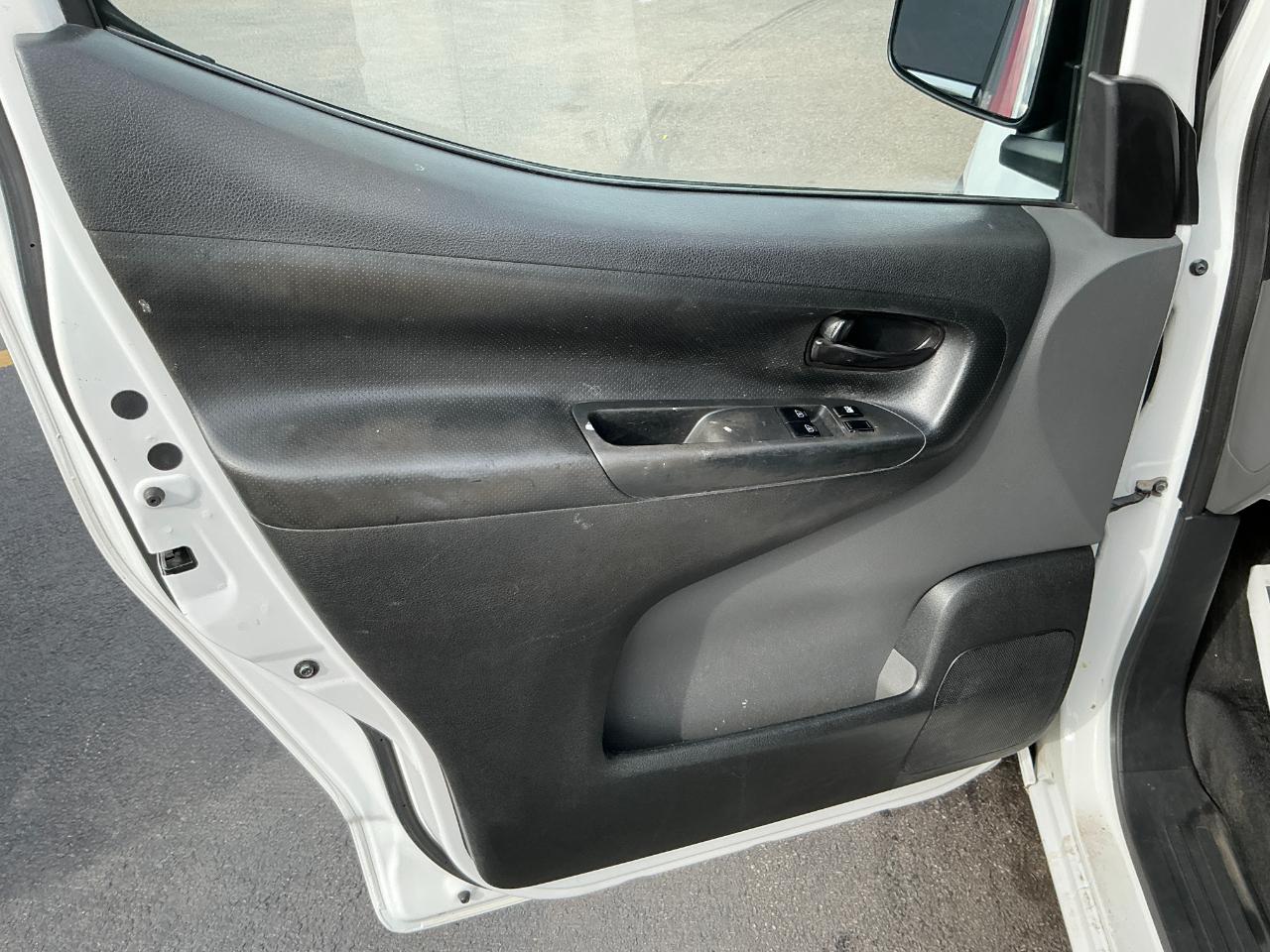 Nissan NV200 Compact Cargo I4 S 2017