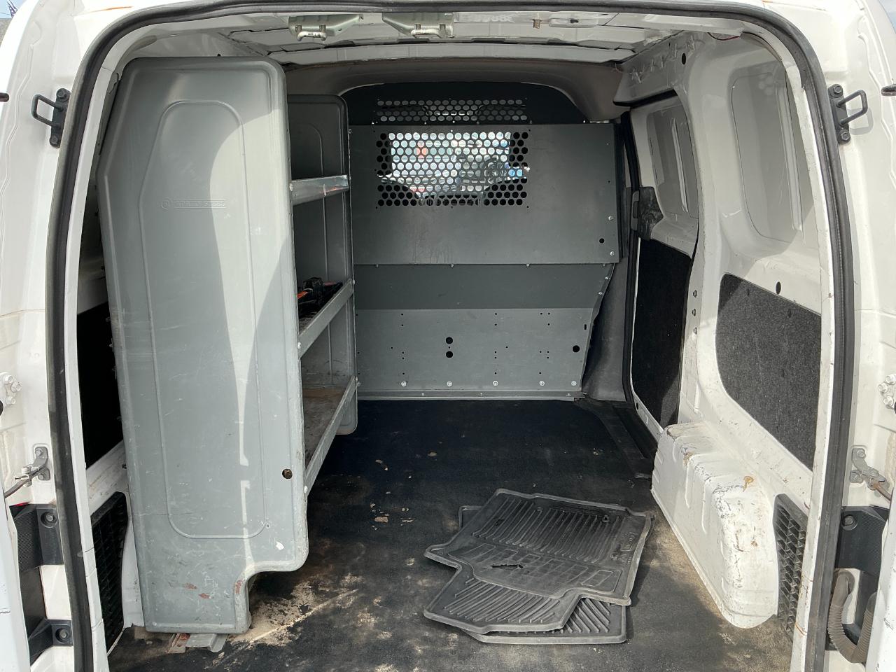 Nissan NV200 Compact Cargo I4 S 2017