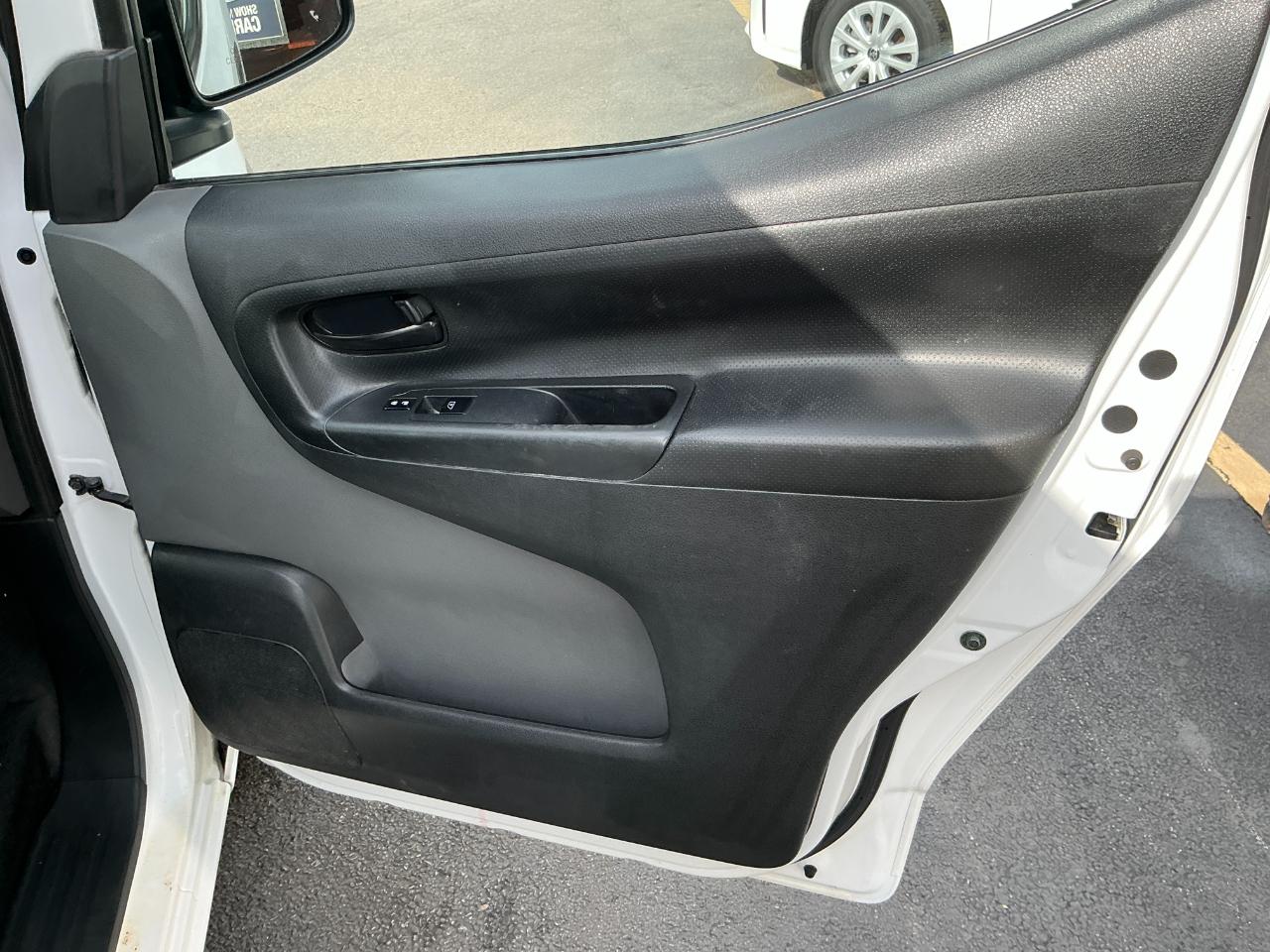 Nissan NV200 Compact Cargo I4 S 2017