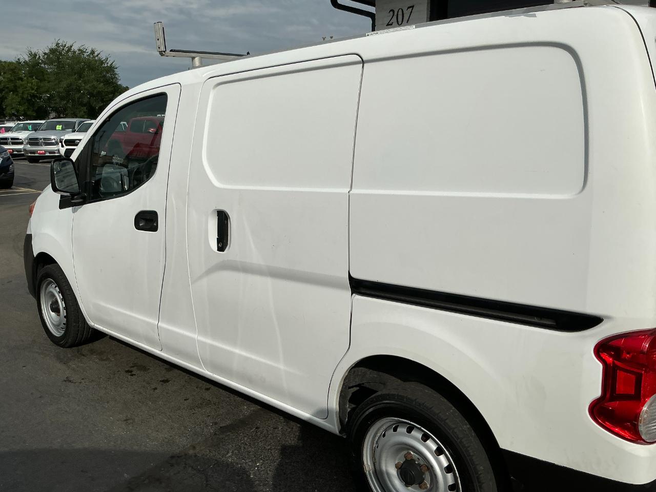 Nissan NV200 Compact Cargo I4 S 2017