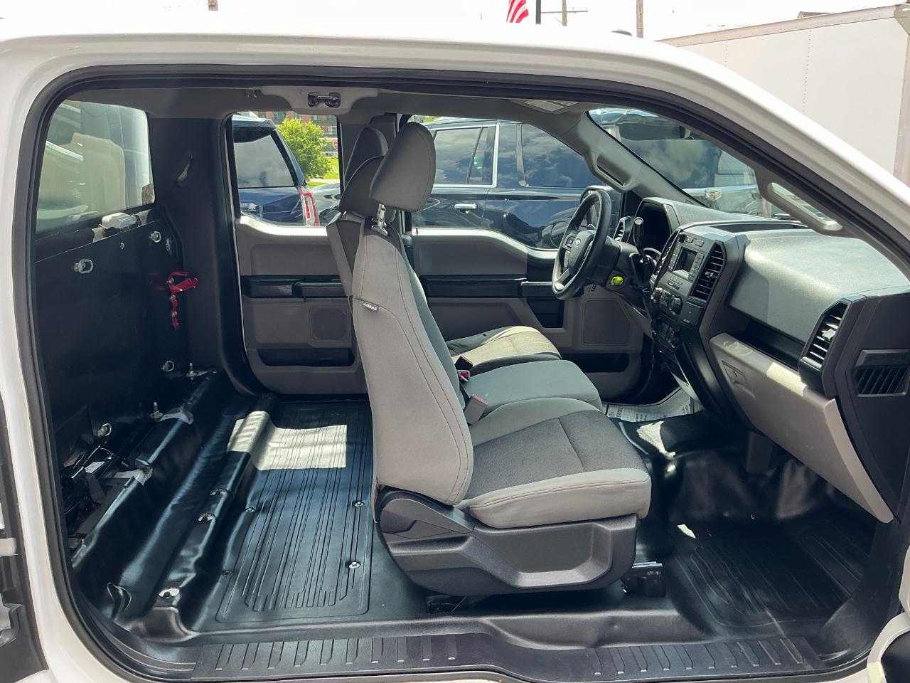 Ford F-150 XL 2WD SuperCab 6.5' Box 2017