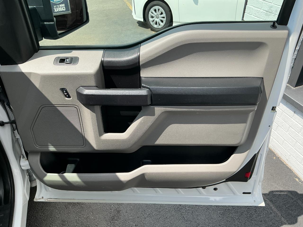 Ford F-150 XL 2WD SuperCab 6.5' Box 2017