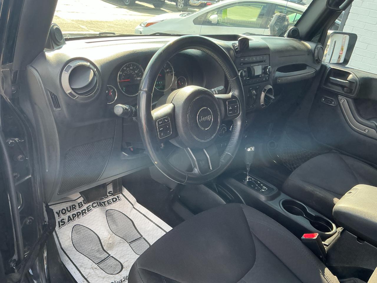 Jeep Wrangler Unlimited 4WD 4dr Sport 2014