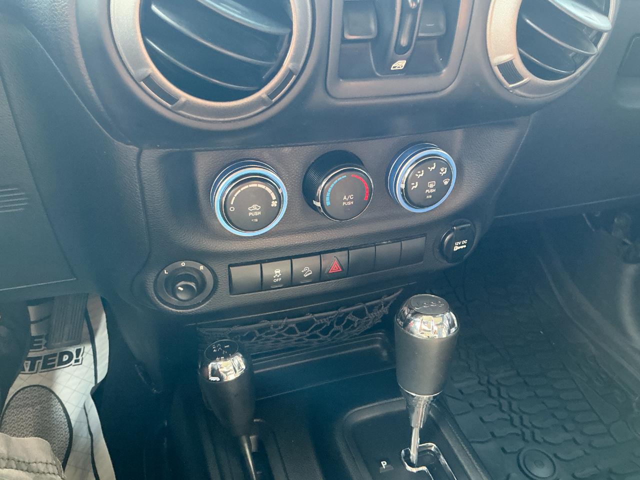 Jeep Wrangler Unlimited 4WD 4dr Sport 2014