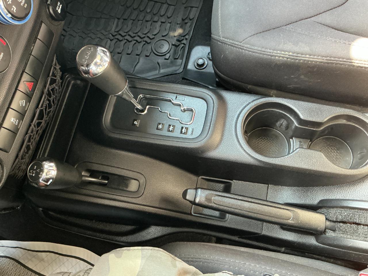 Jeep Wrangler Unlimited 4WD 4dr Sport 2014