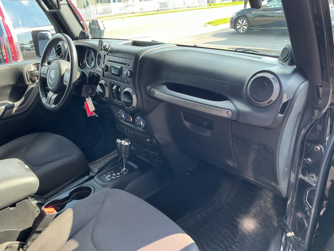 Jeep Wrangler Unlimited 4WD 4dr Sport 2014