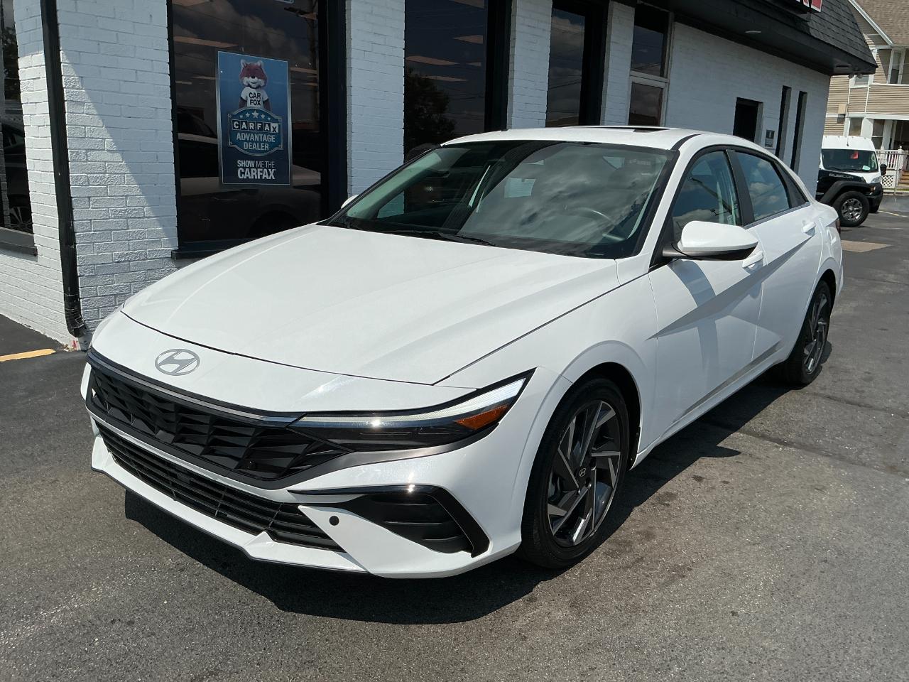 Hyundai Elantra SEL Convenience IVT 2025