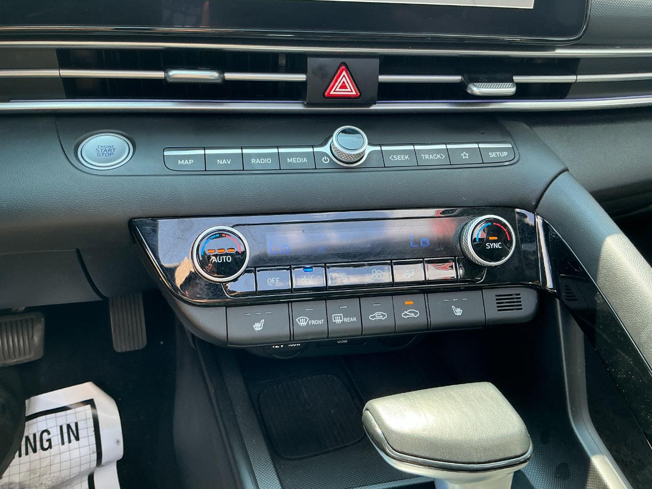 Hyundai Elantra SEL Convenience IVT 2025