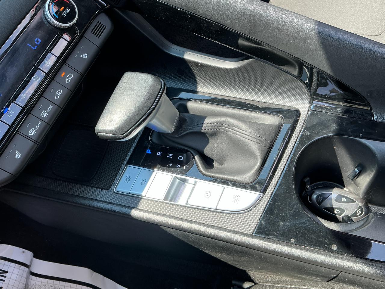 Hyundai Elantra SEL Convenience IVT 2025