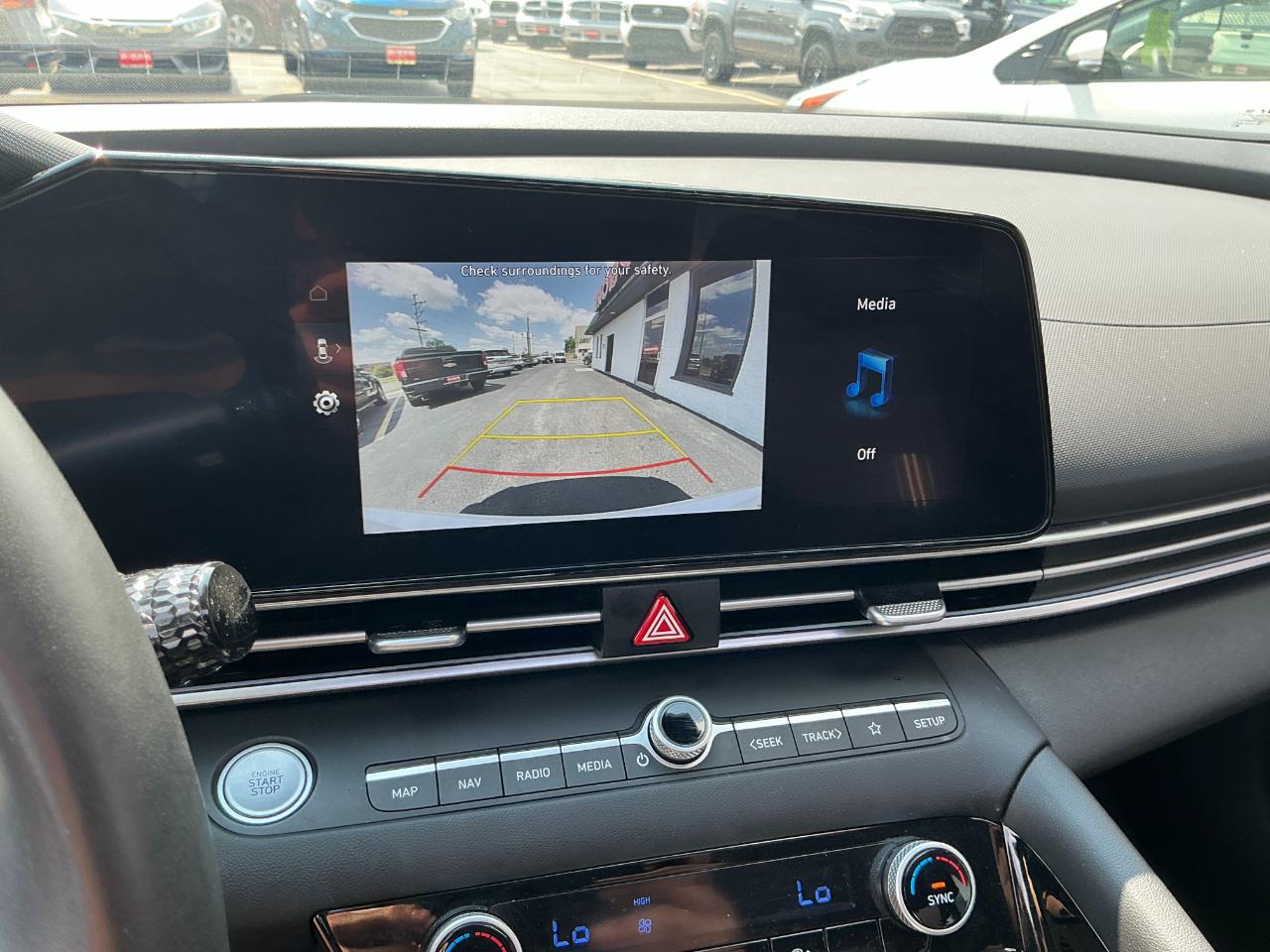 Hyundai Elantra SEL Convenience IVT 2025