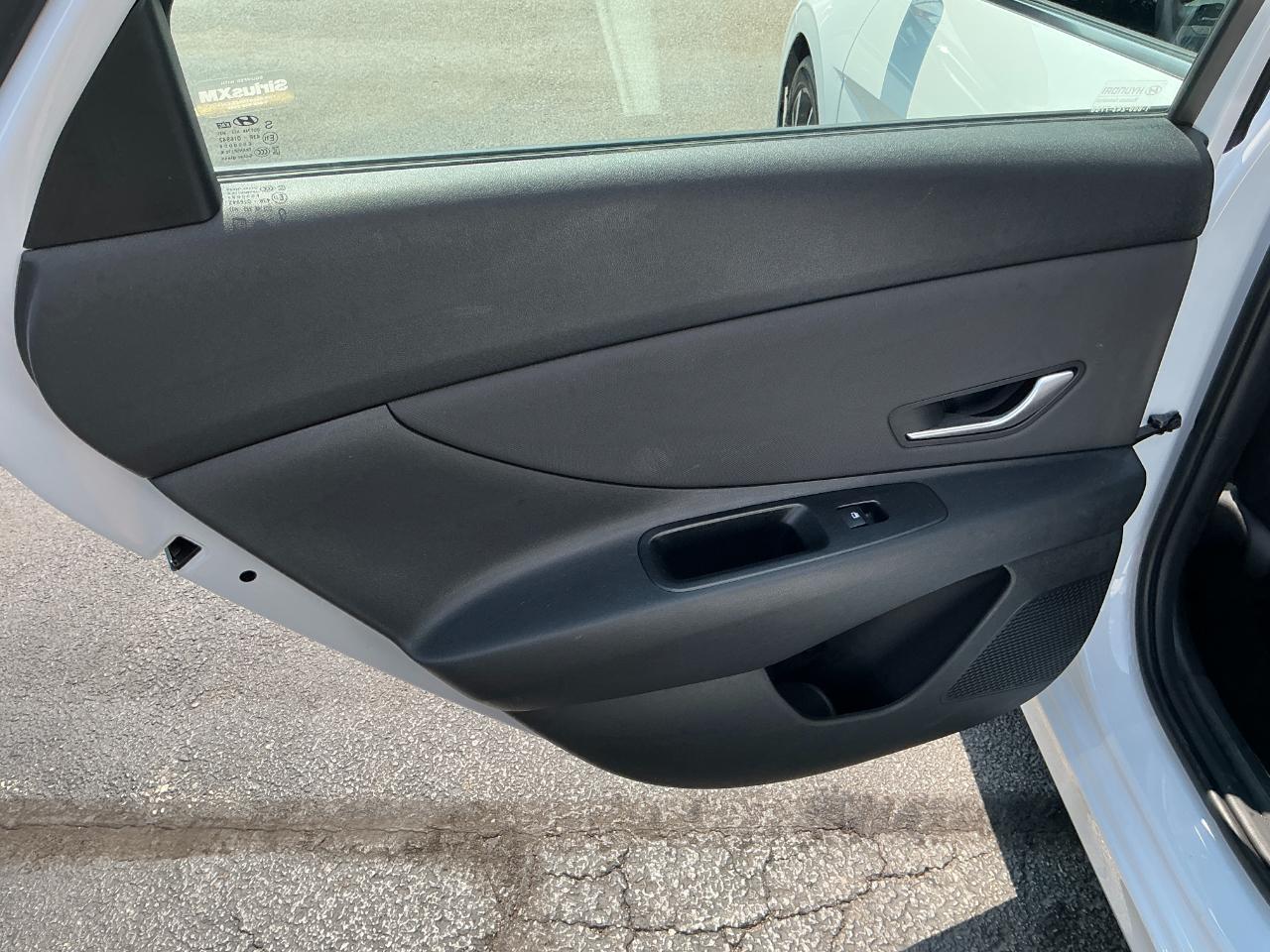 Hyundai Elantra SEL Convenience IVT 2025