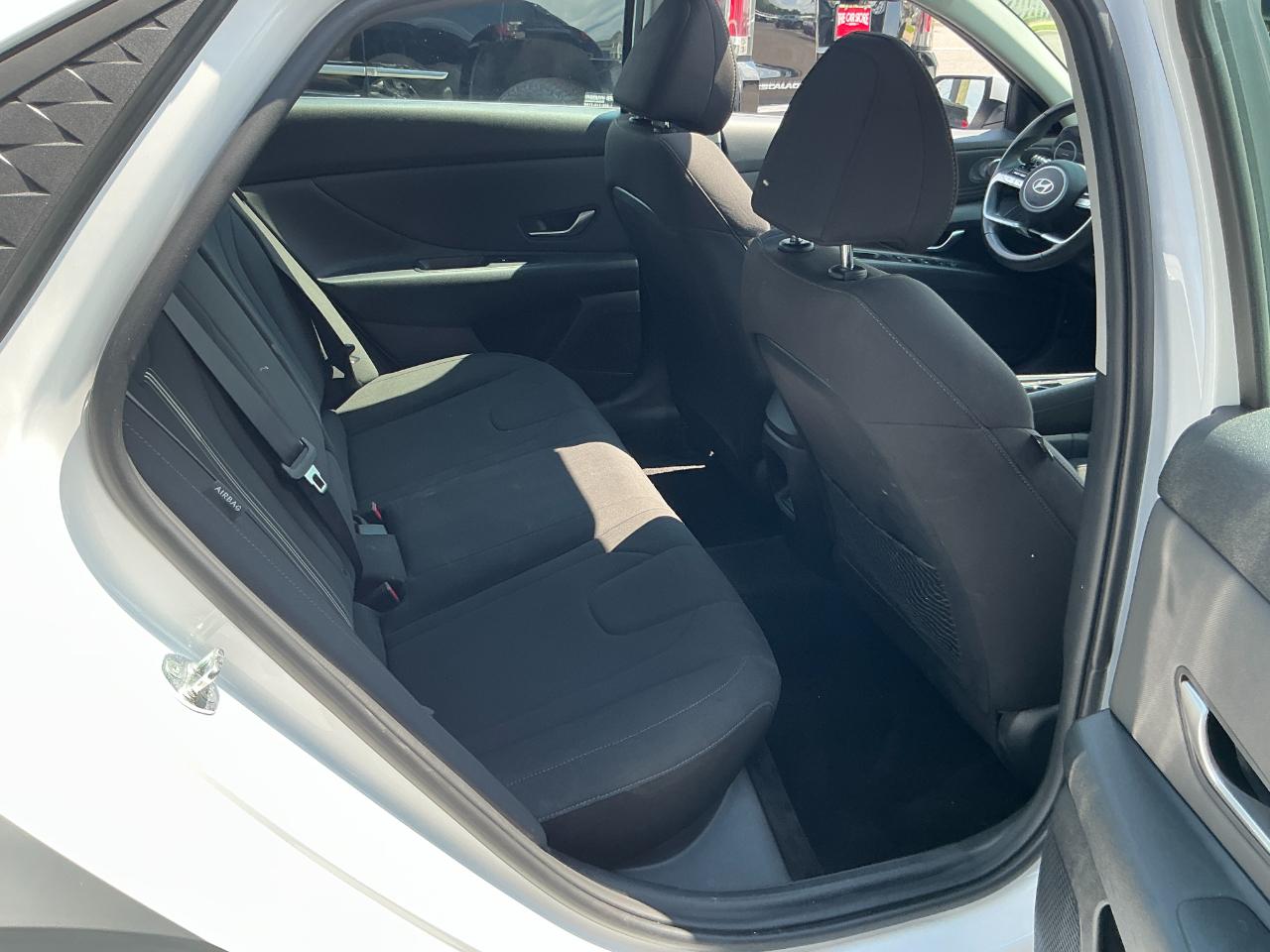 Hyundai Elantra SEL Convenience IVT 2025