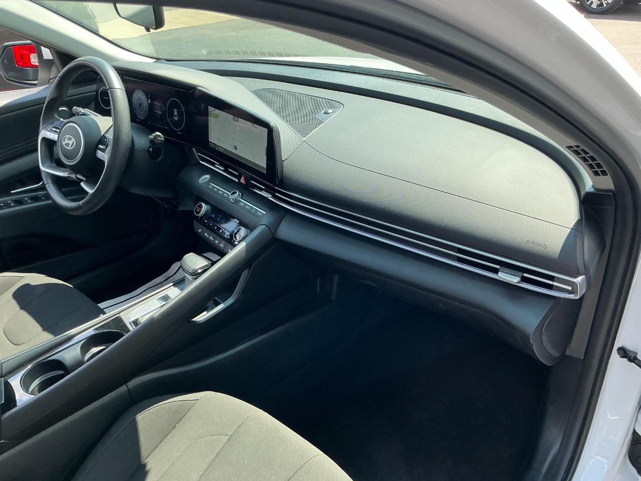 Hyundai Elantra SEL Convenience IVT 2025