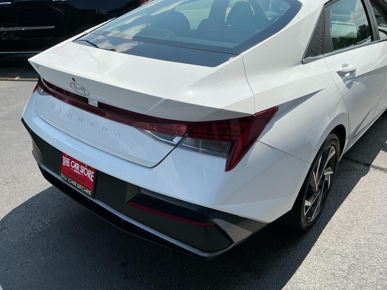 Hyundai Elantra SEL Convenience IVT 2025