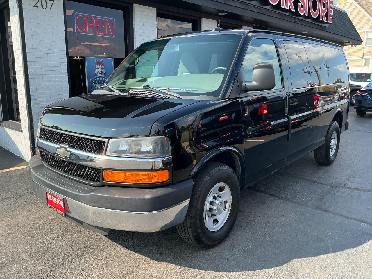 Chevrolet Express Passenger RWD 2500 135" LS 2013