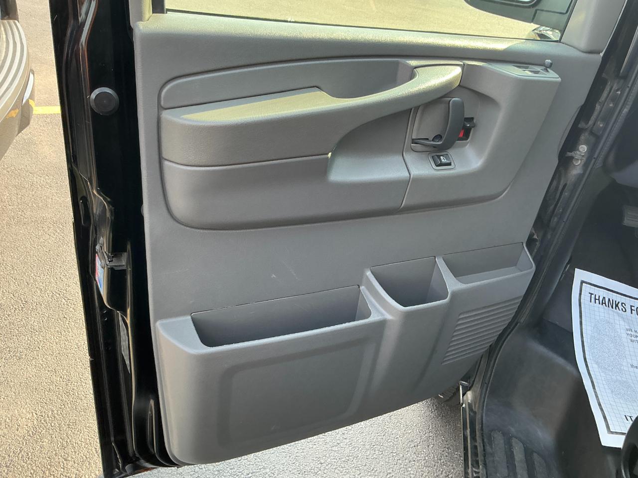 Chevrolet Express Passenger RWD 2500 135" LS 2013