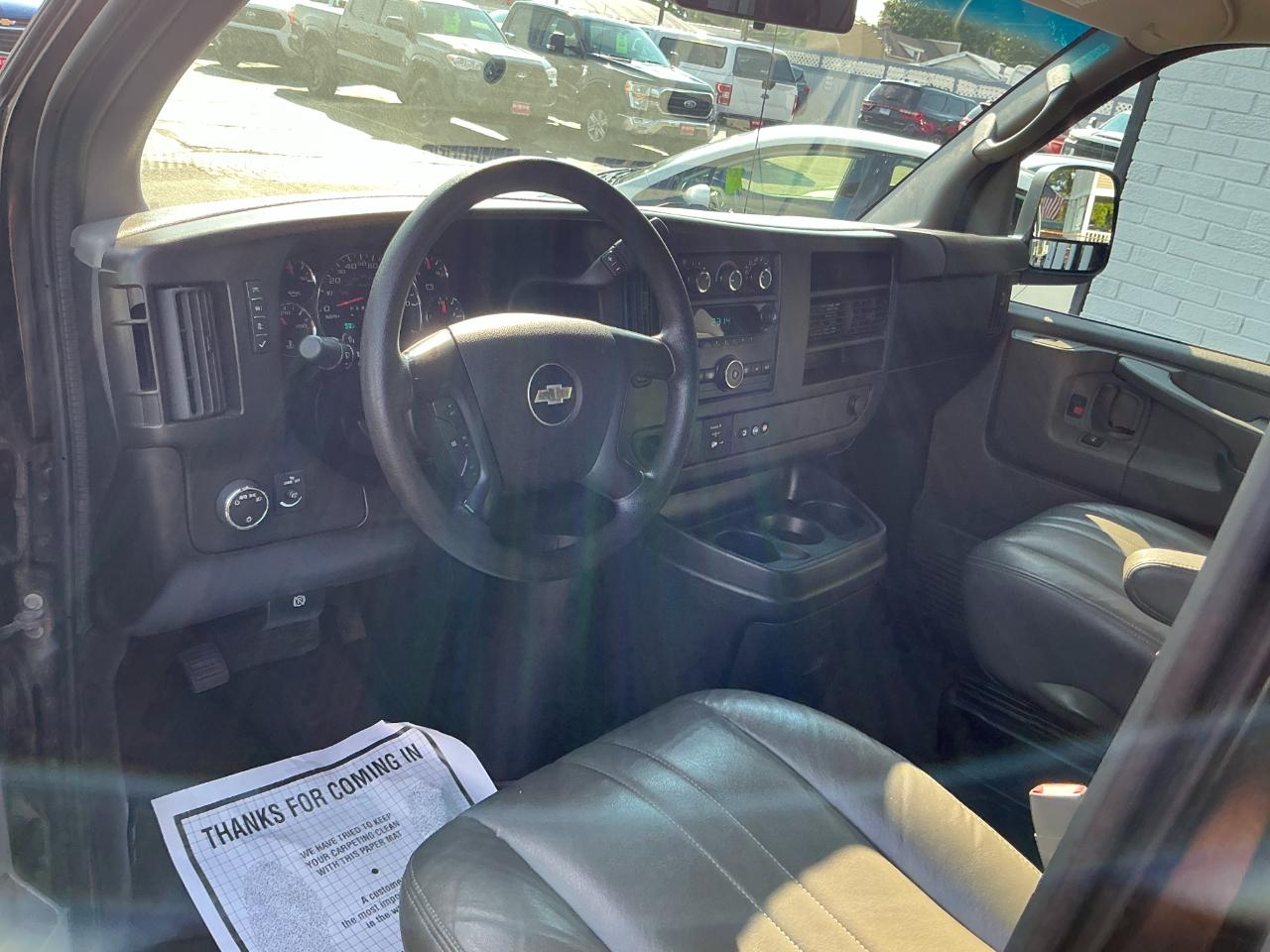 Chevrolet Express Passenger RWD 2500 135" LS 2013