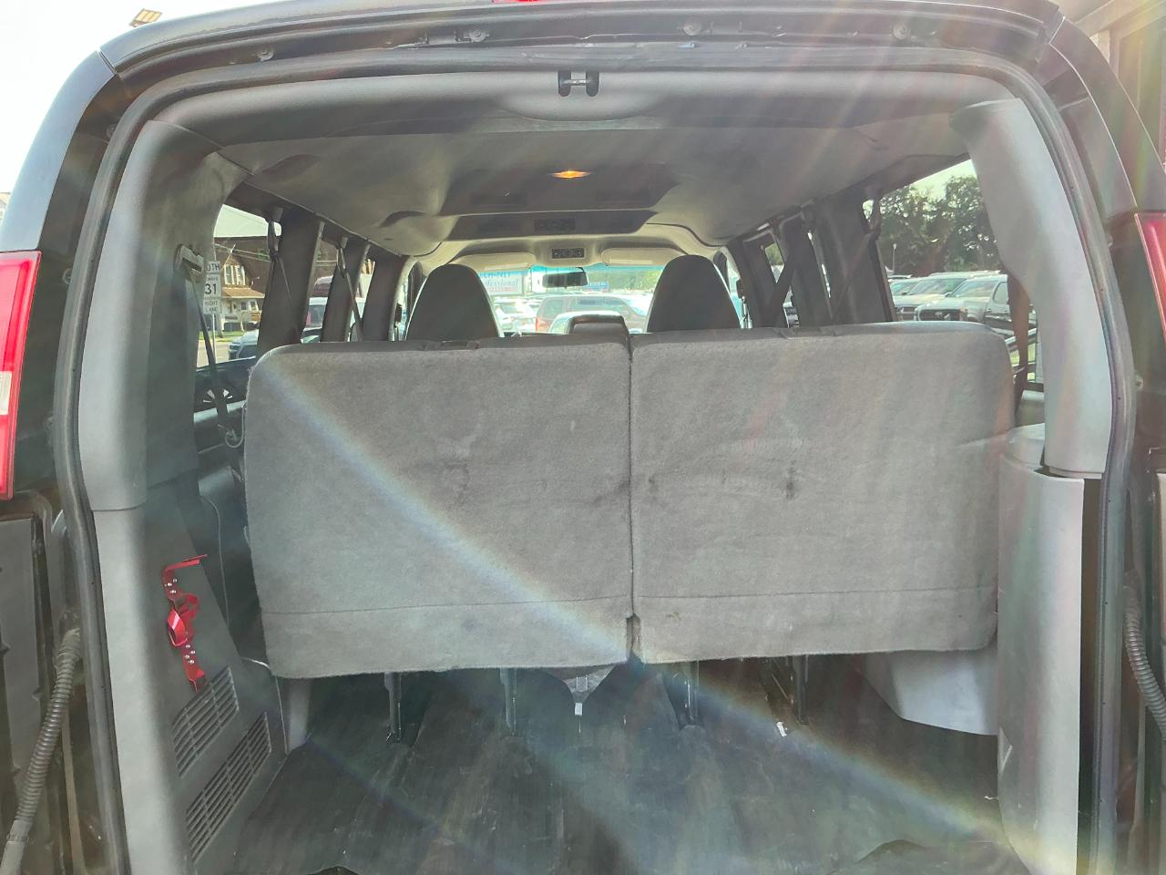 Chevrolet Express Passenger RWD 2500 135" LS 2013