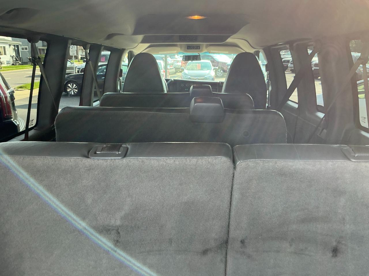 Chevrolet Express Passenger RWD 2500 135" LS 2013