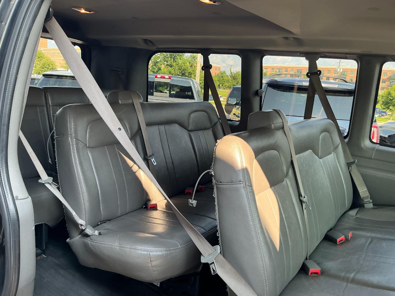 Chevrolet Express Passenger RWD 2500 135" LS 2013