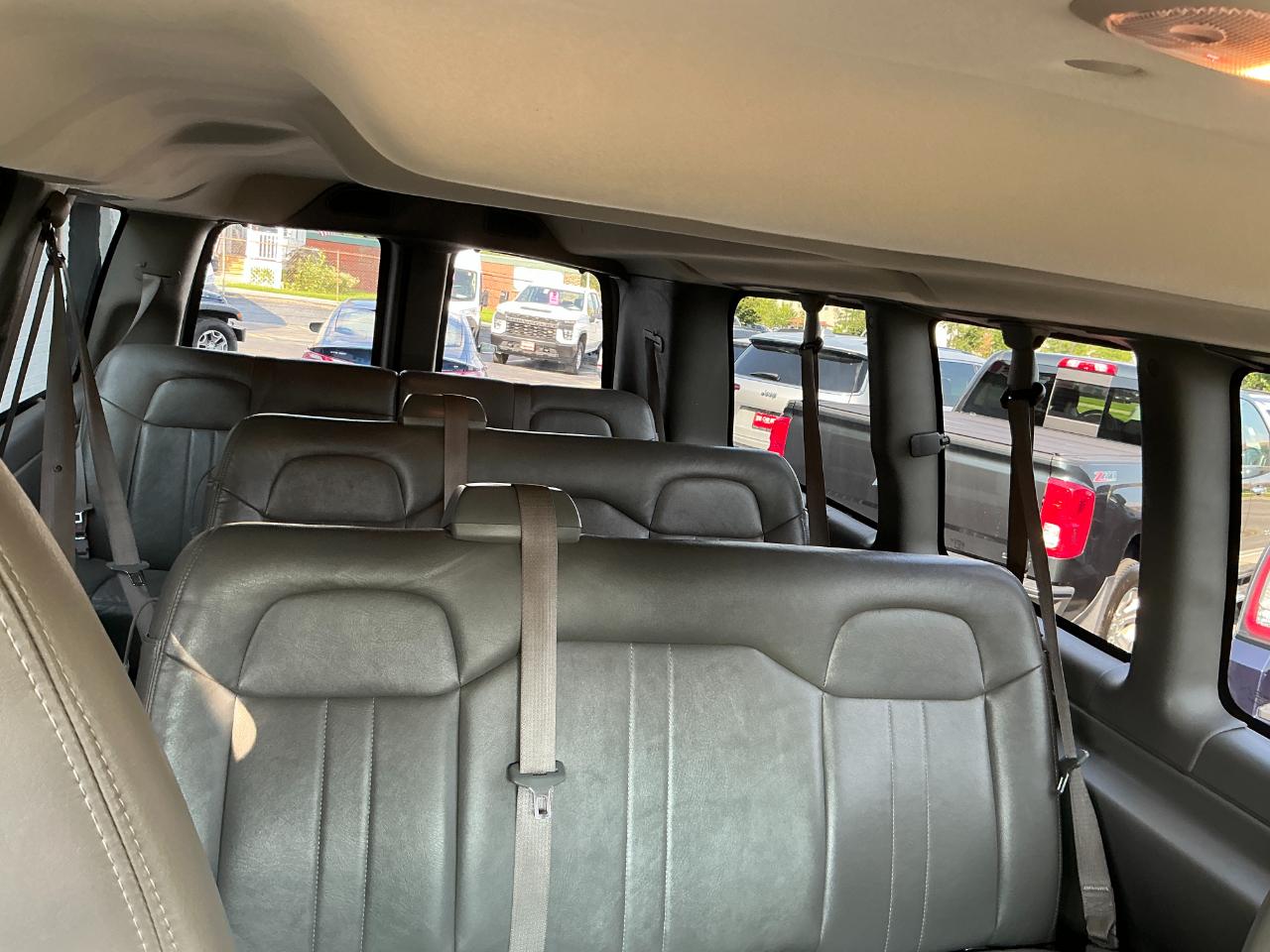 Chevrolet Express Passenger RWD 2500 135" LS 2013