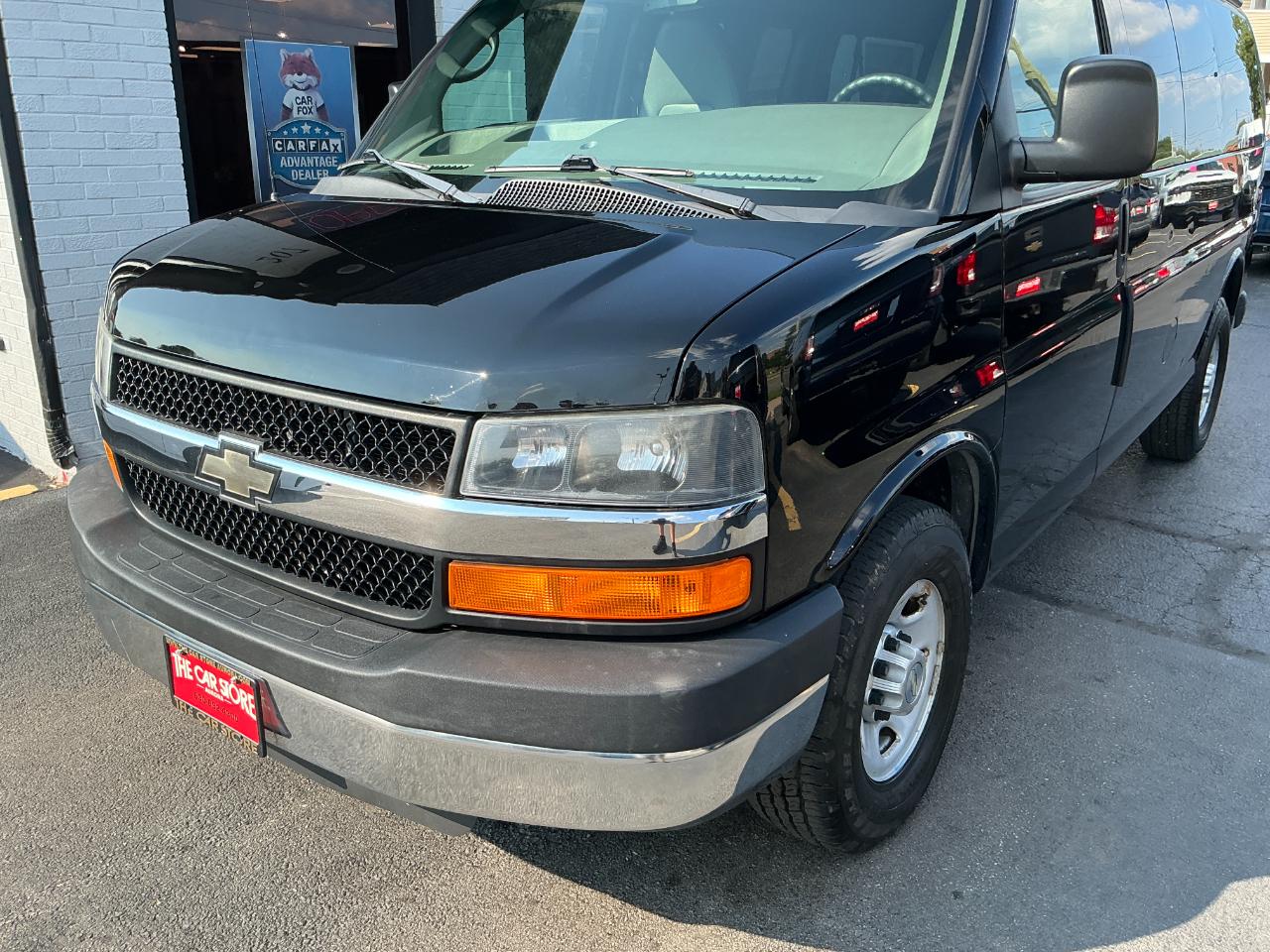 Chevrolet Express Passenger RWD 2500 135" LS 2013