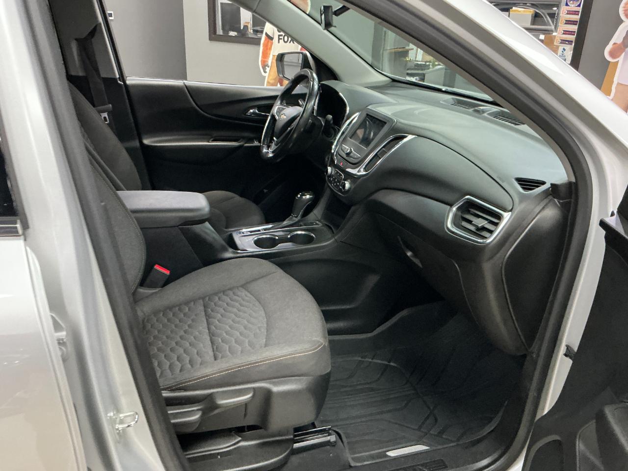 Chevrolet Equinox FWD 4dr LT w/2LT 2019