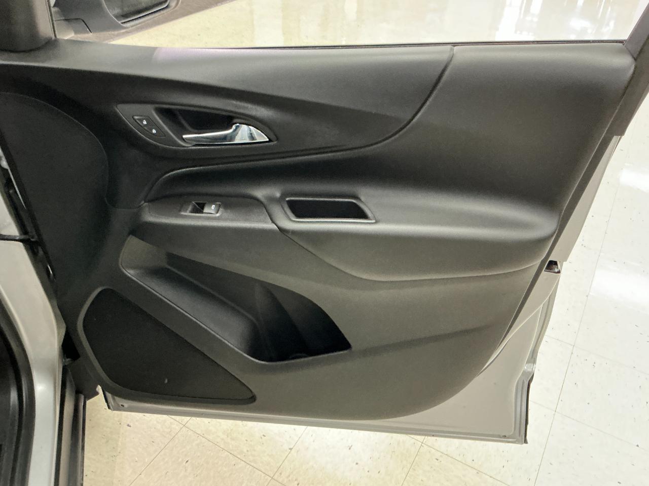 Chevrolet Equinox FWD 4dr LT w/2LT 2019