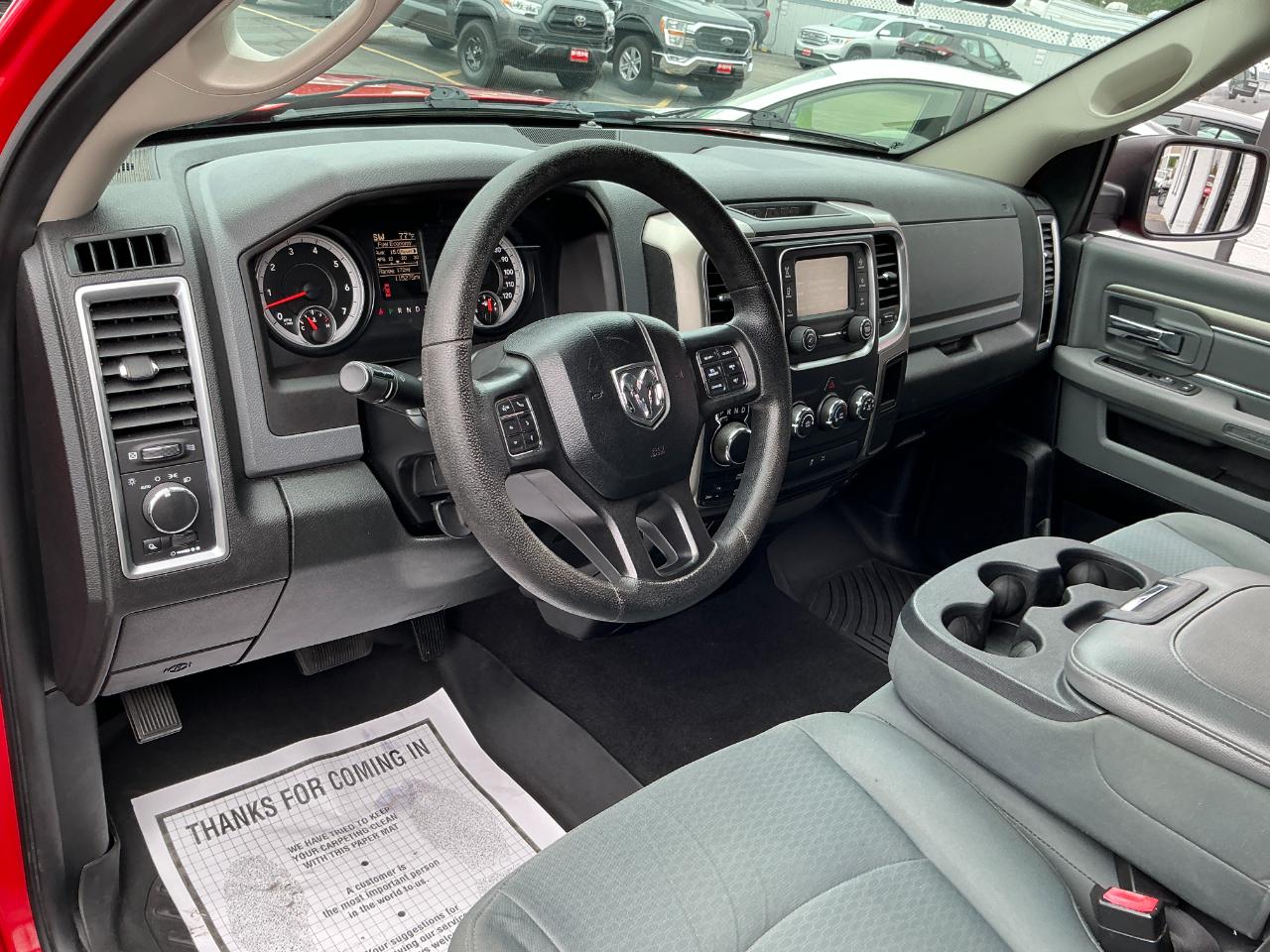 RAM 1500 4WD Quad Cab 140.5" SLT 2014