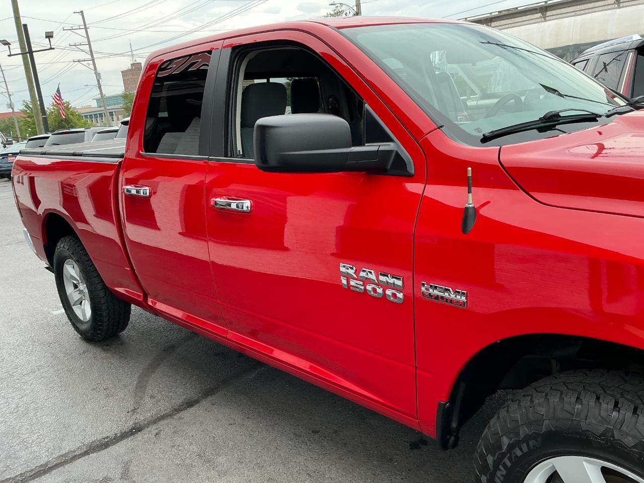 RAM 1500 4WD Quad Cab 140.5" SLT 2014