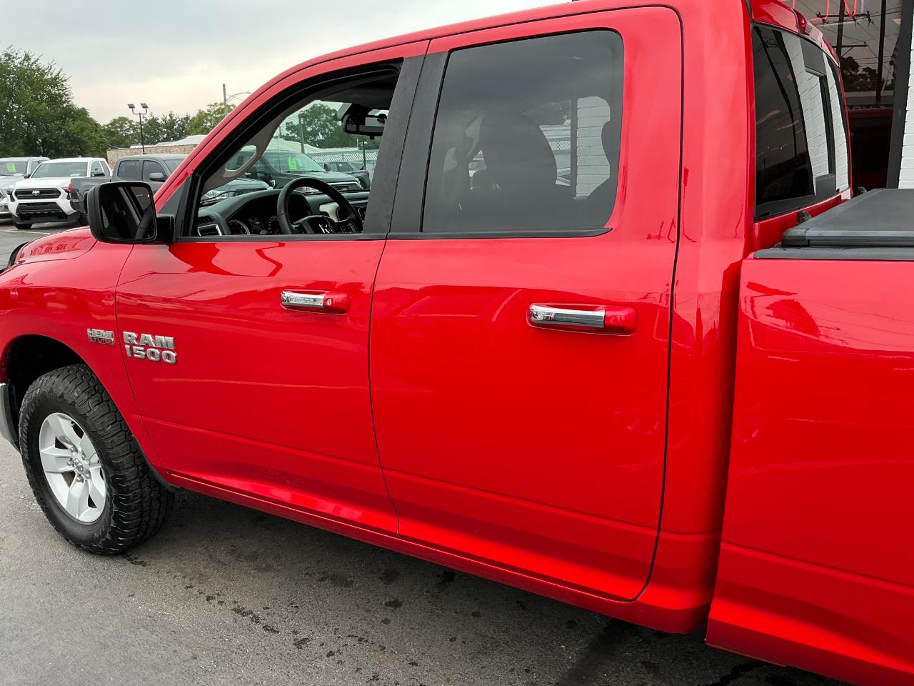 RAM 1500 4WD Quad Cab 140.5" SLT 2014
